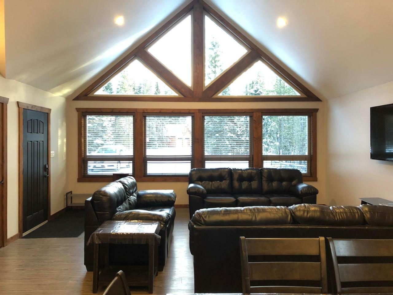 Wolf Den Villa Valemount Bagian luar foto